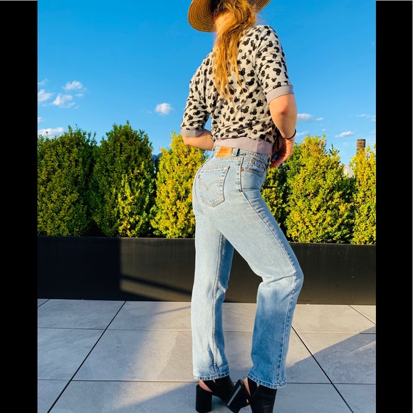 Levi’s 512 Vintage Hi-rise Boyfriend Tapered Jeans - Picture 9 of 15